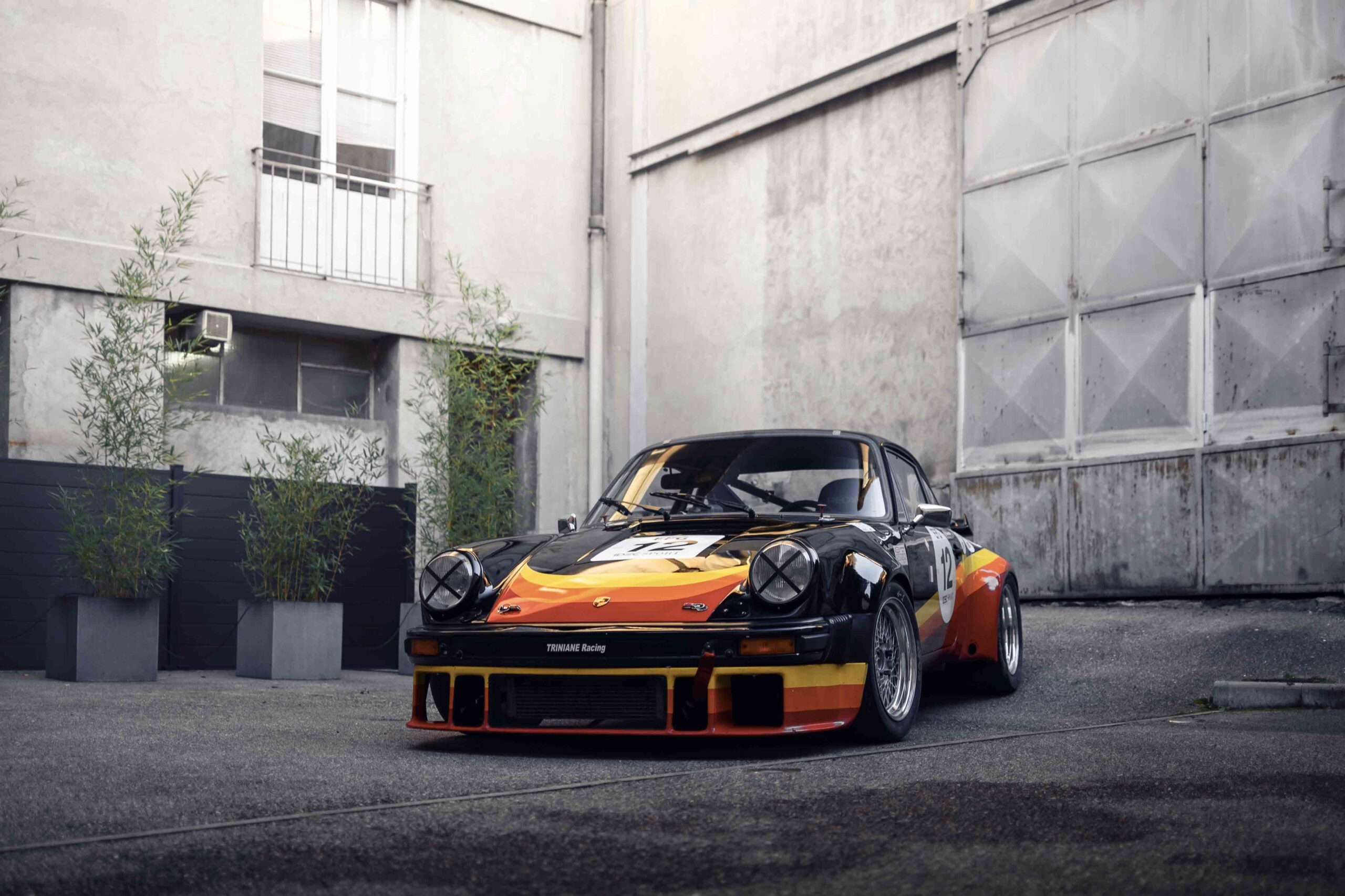 Préparation d’une Porsche 930 pour participation au Mans Classic