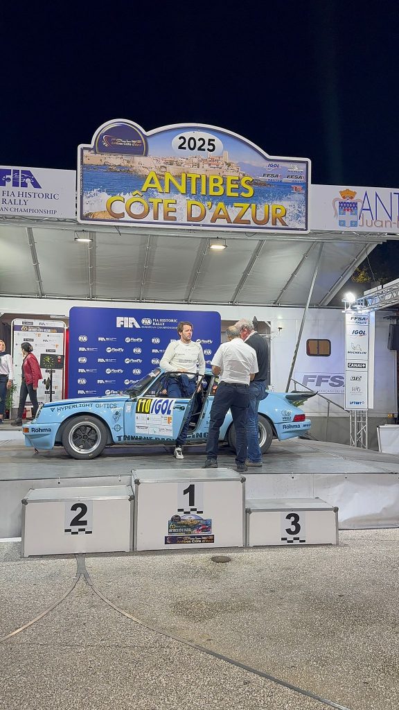 Podium du Rallye d'Antibes 2025 : Triniane Racing termine P5 au classement général et P3 en catégorie VHC